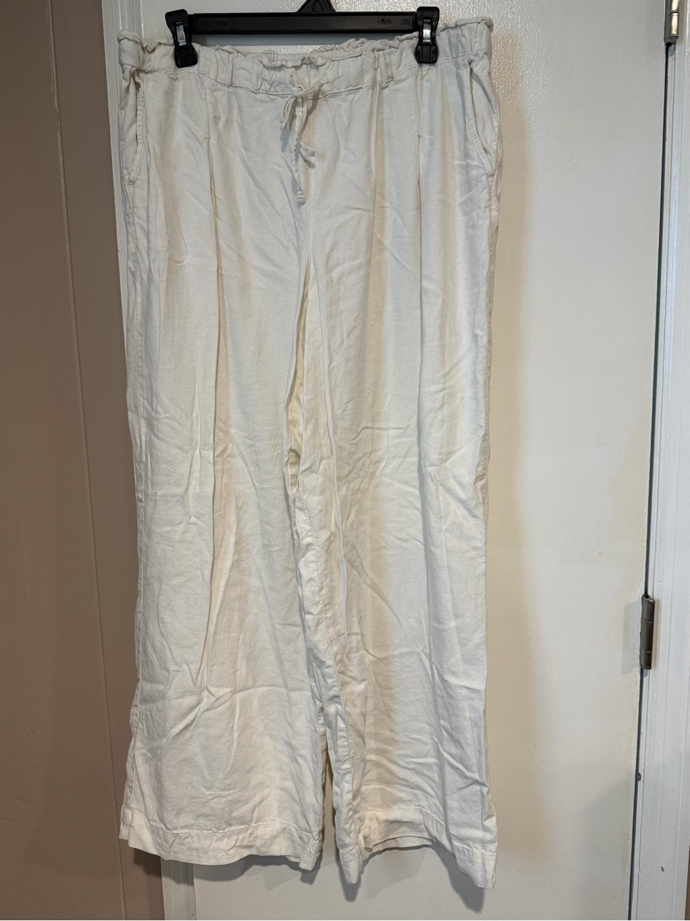 Time and Tru Cream Wide Leg Pants